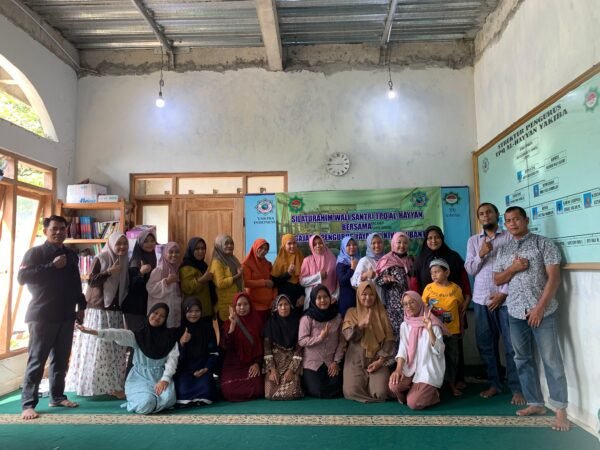 Silaturahmi Hangat TPQ Al-Hayyan Bersama Wali Santri dan Pengurus Yayasan Kiwari Bantul Indonesia